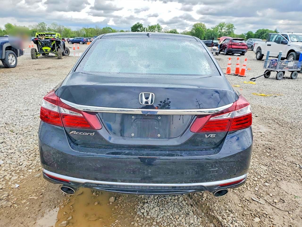2017 HONDA ACCORD EXL photo 11