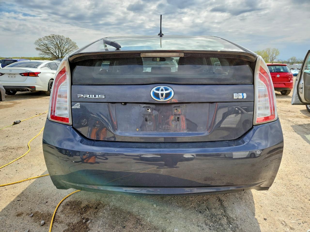 2012 TOYOTA PRIUS THREE photo 11