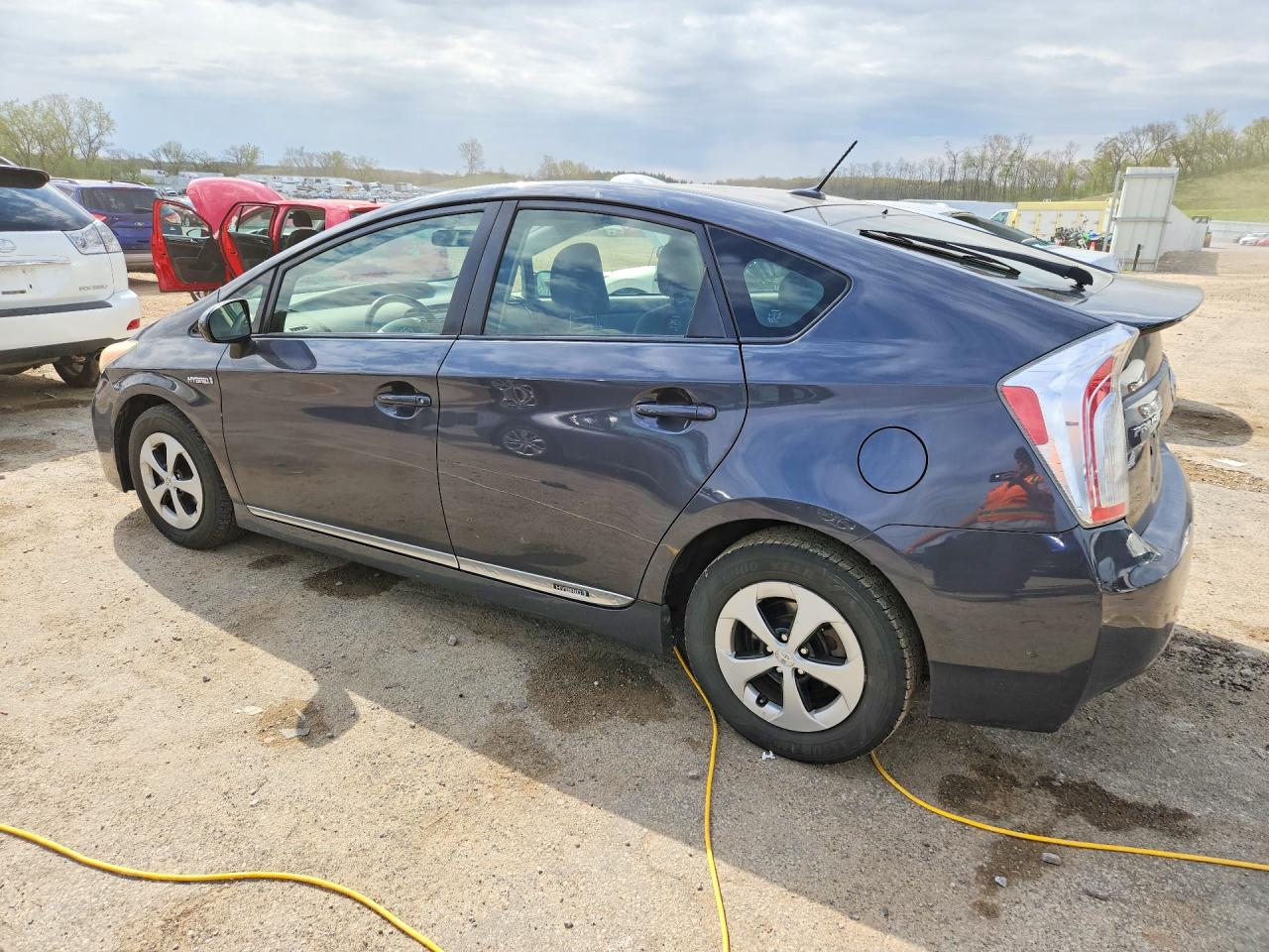 2012 TOYOTA PRIUS THREE photo 3