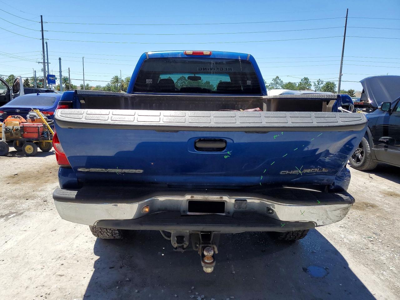 2004 CHEVROLET SILVERADO K2500 photo 11