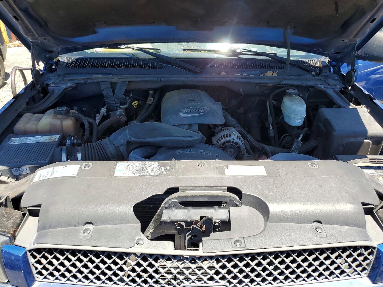 2004 CHEVROLET SILVERADO K2500 photo 21