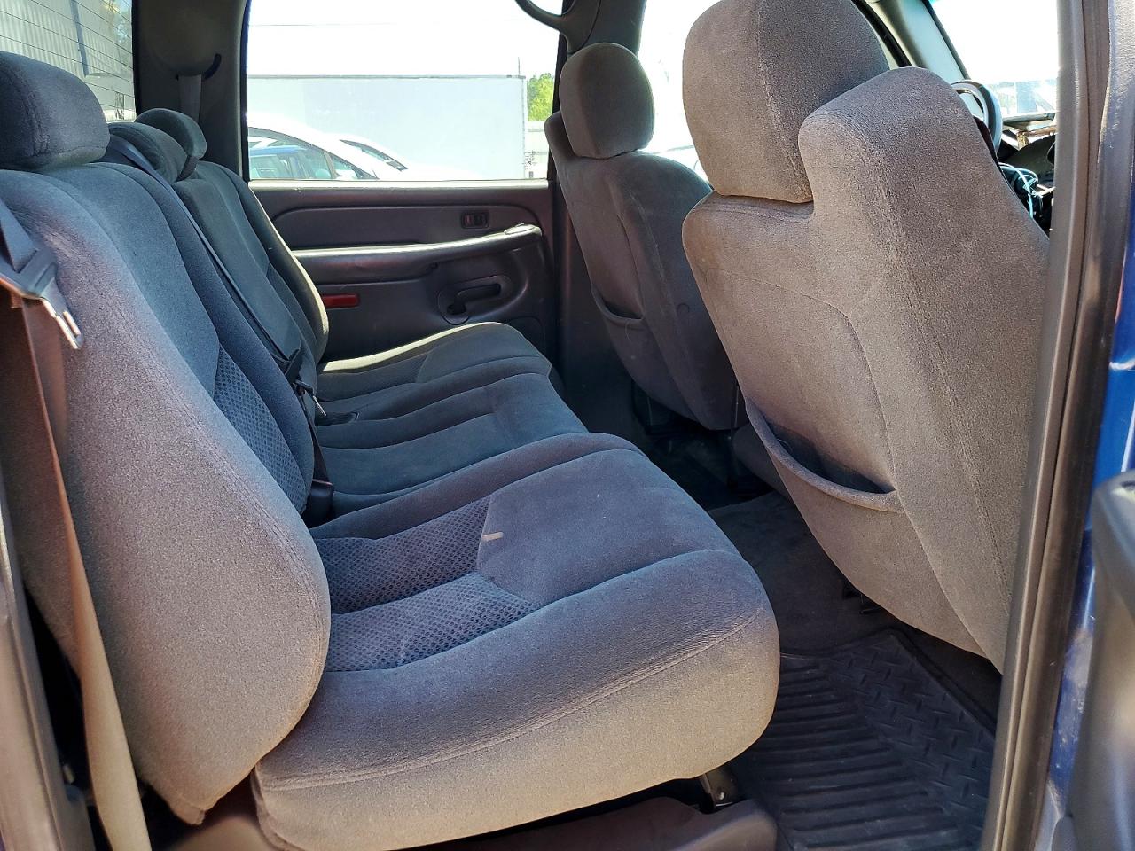 2004 CHEVROLET SILVERADO K2500 photo 19