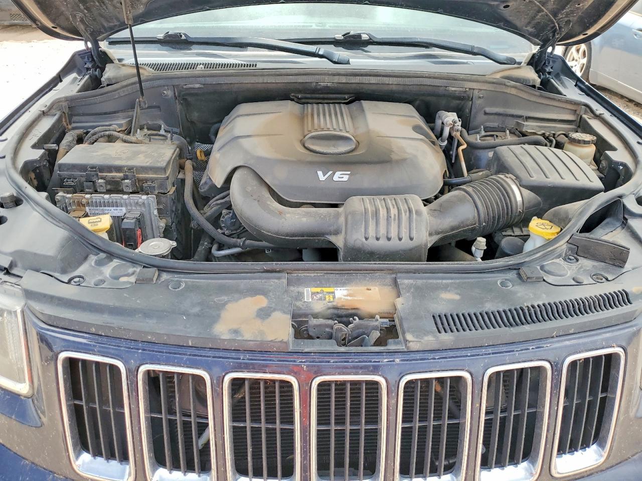2015 JEEP GRAND CHEROKEE LAREDO photo 23