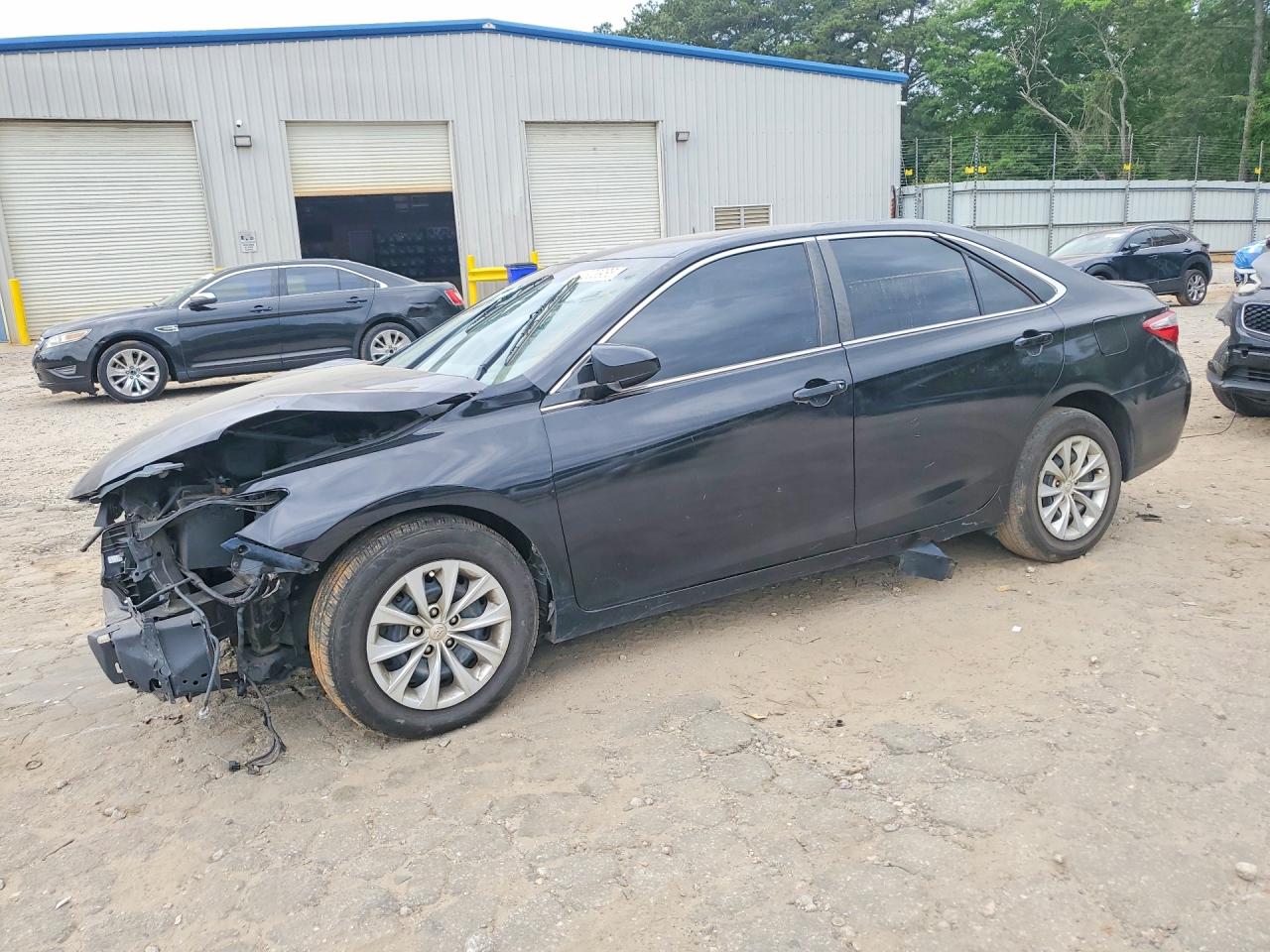 2015 TOYOTA CAMRY