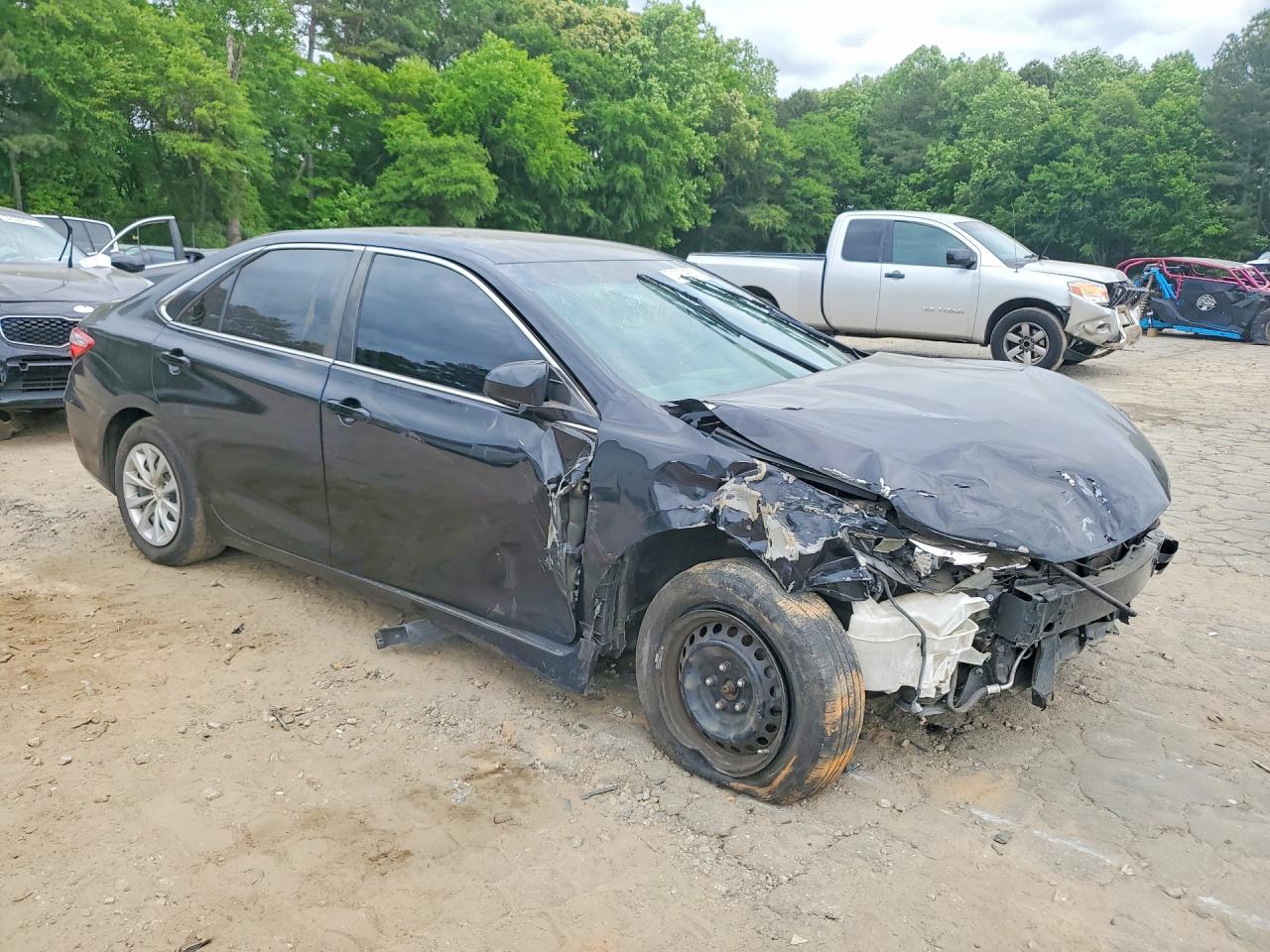 2015 TOYOTA CAMRY LE photo 10