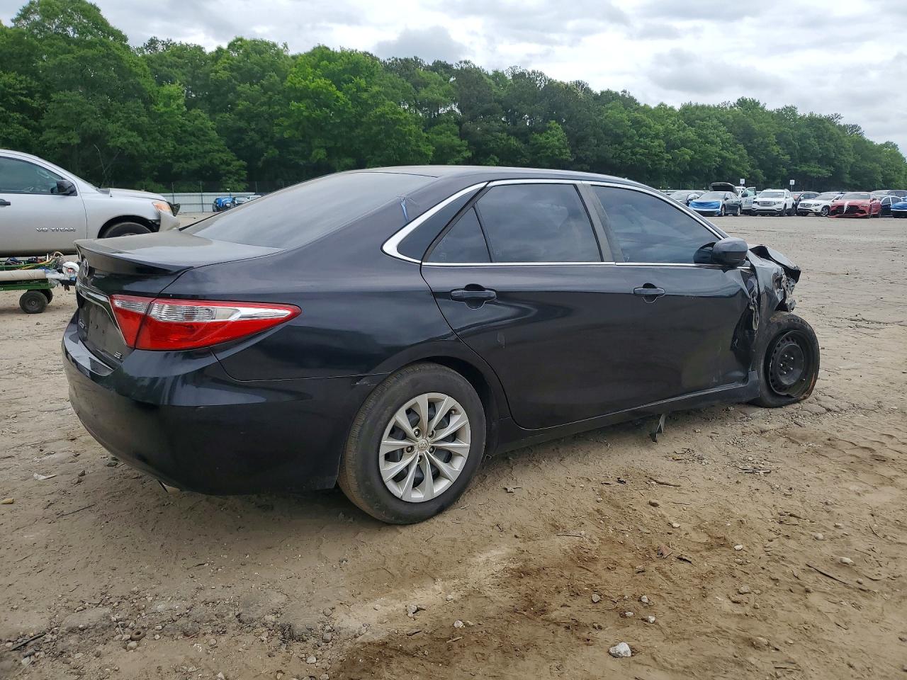 2015 TOYOTA CAMRY LE photo 7
