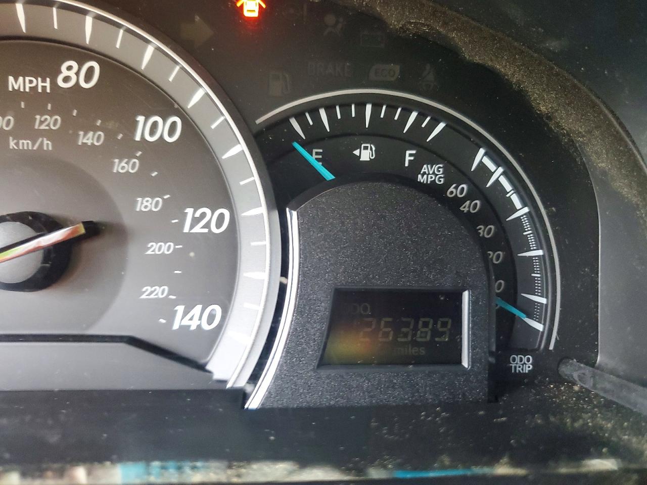2015 TOYOTA CAMRY LE photo 25