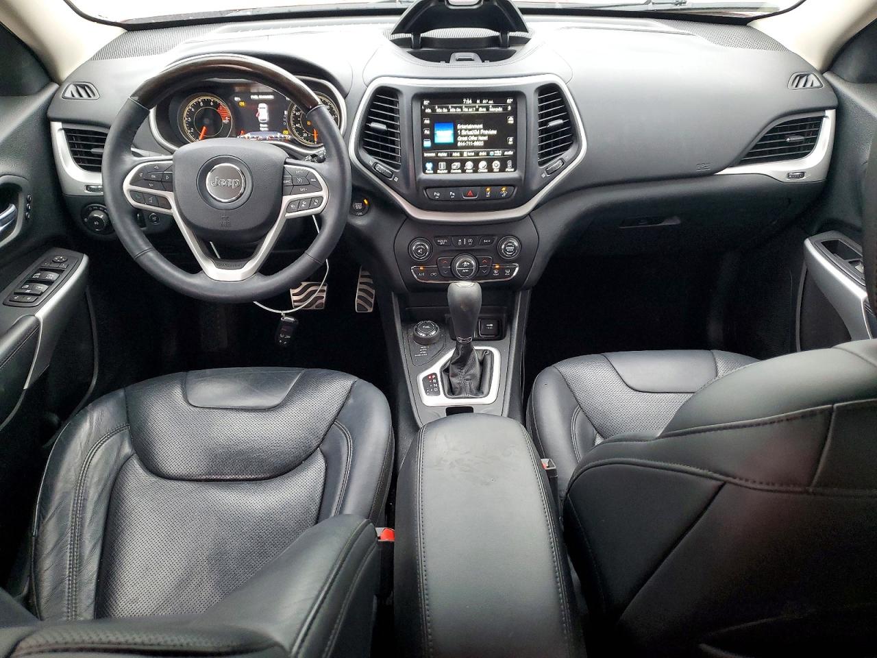 2017 JEEP CHEROKEE OVERLAND photo 15