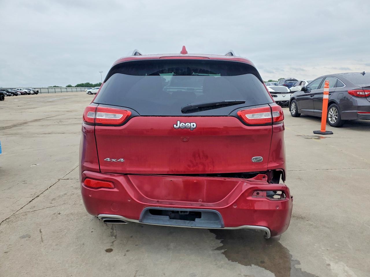 2017 JEEP CHEROKEE OVERLAND photo 11