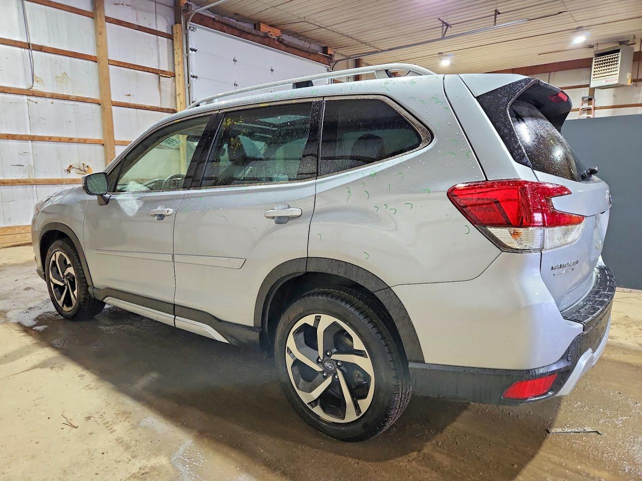 2022 SUBARU FORESTER TOURING photo 3