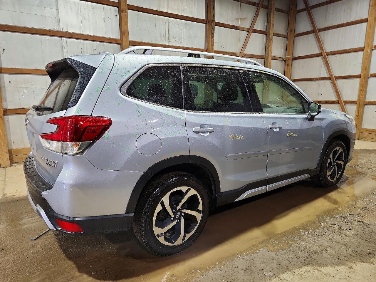 2022 SUBARU FORESTER TOURING photo 5