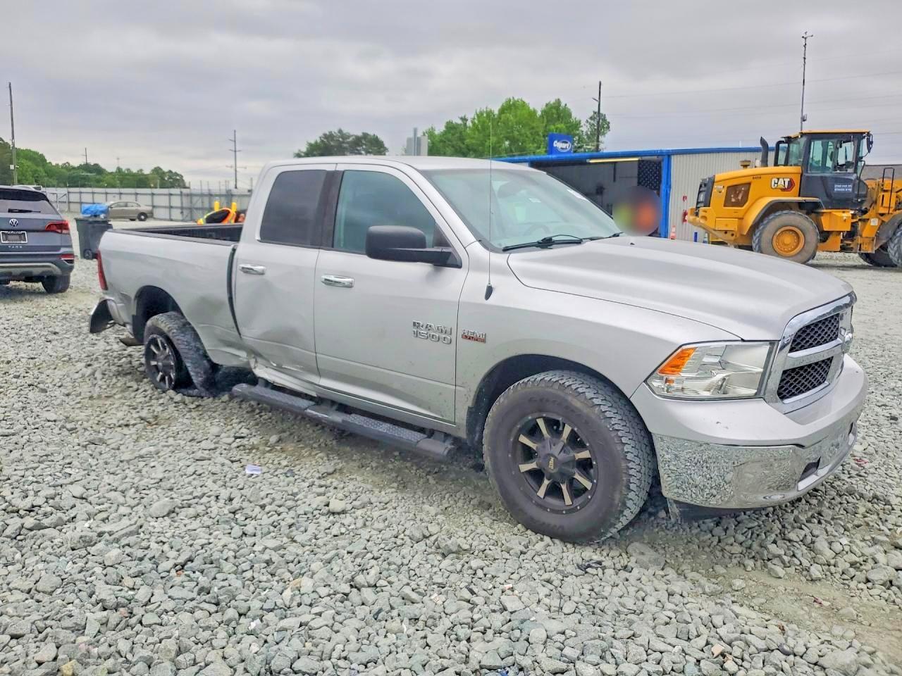 2014 RAM 1500 SLT photo 7