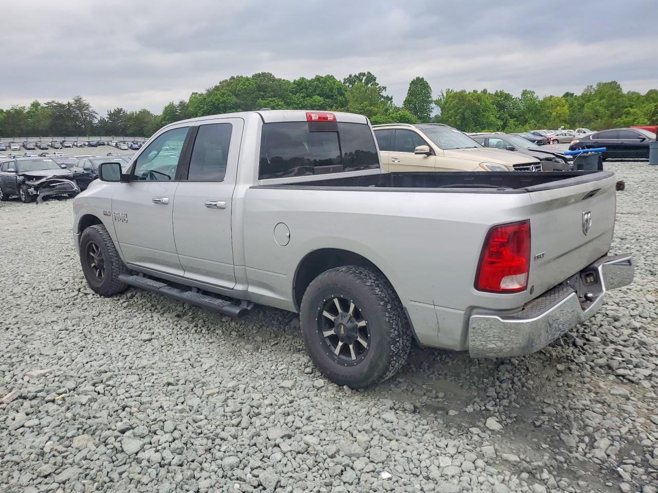2014 RAM 1500 SLT photo 3