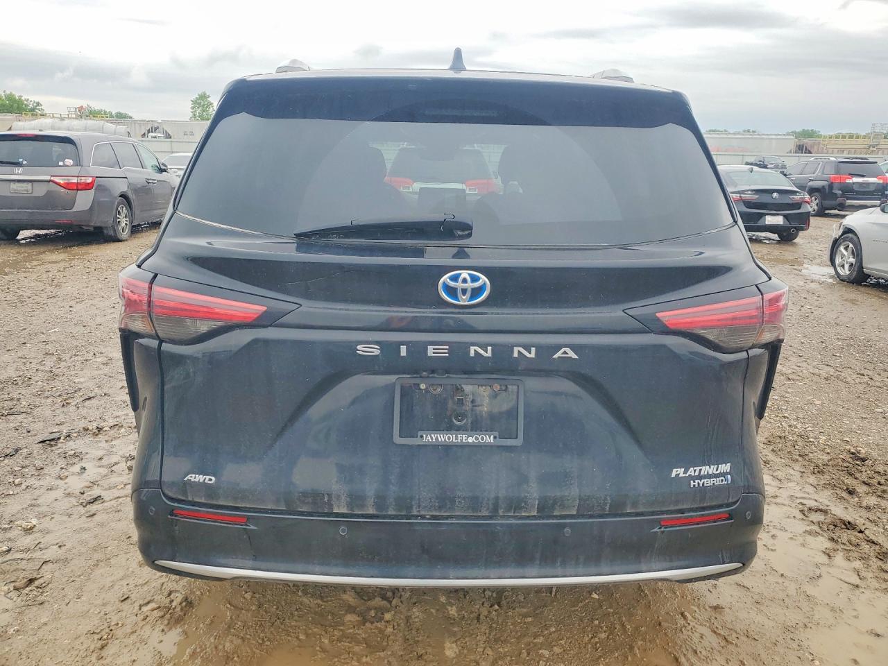 2021 TOYOTA SIENNA PLATINUM 7-PASSENGER photo 11