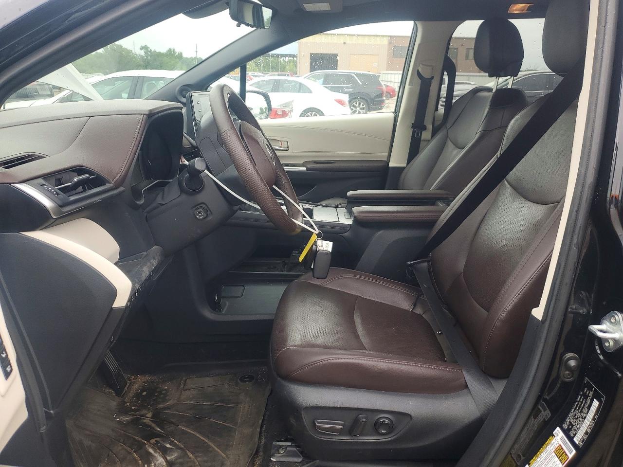 2021 TOYOTA SIENNA PLATINUM 7-PASSENGER photo 13