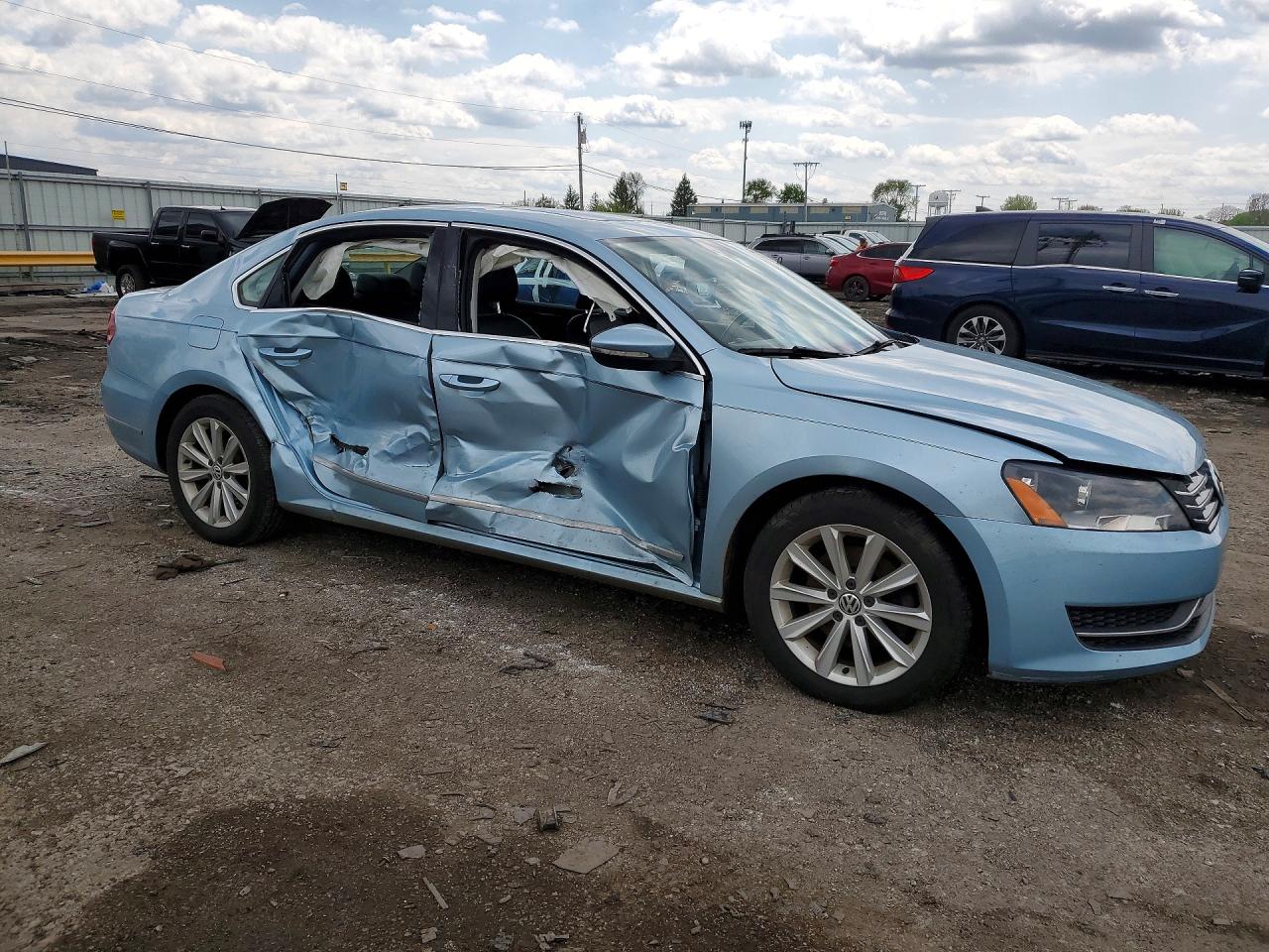 2012 VOLKSWAGEN PASSAT SEL photo 7