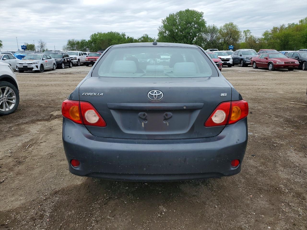 2010 TOYOTA COROLLA LE photo 11