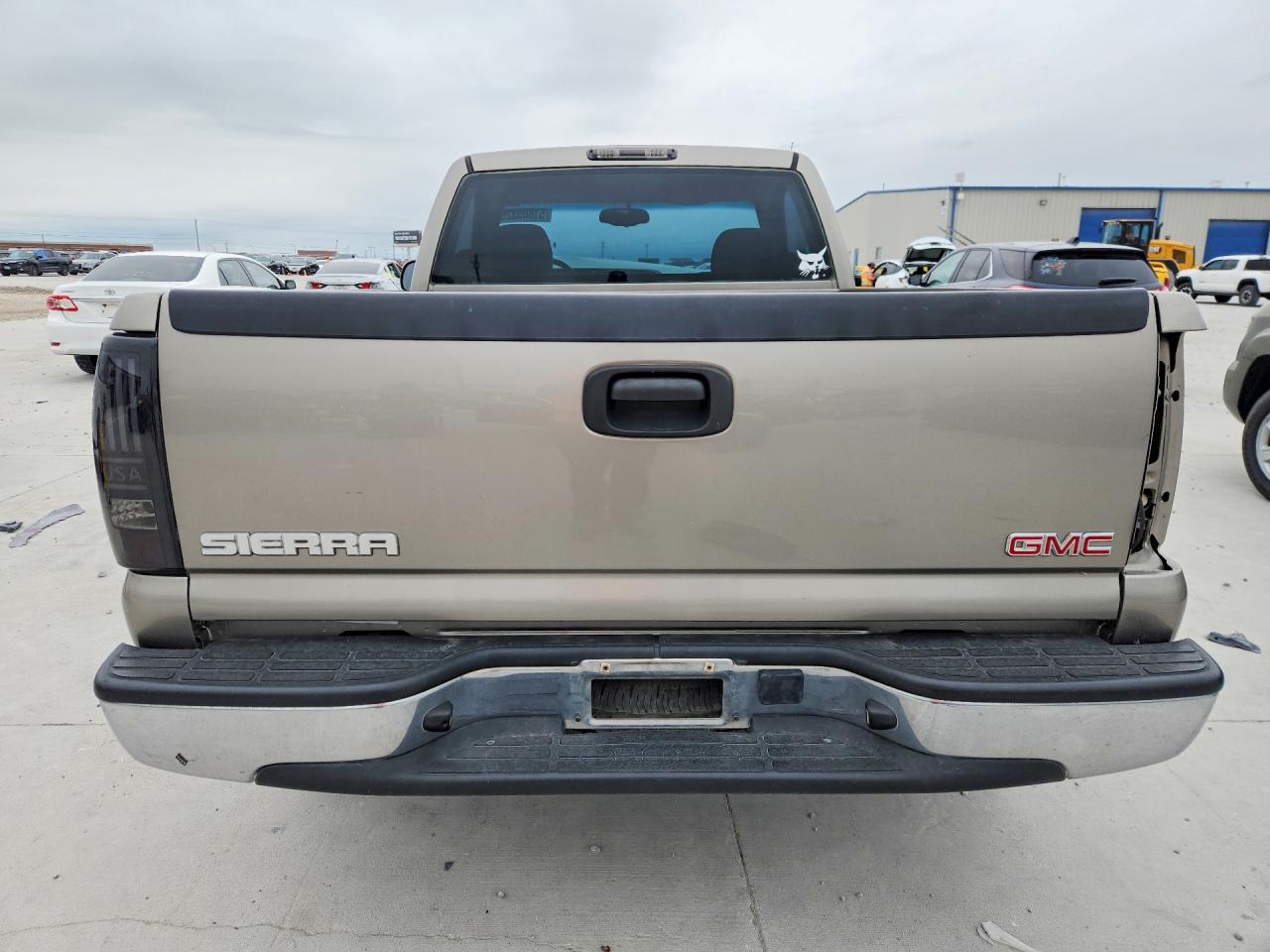2003 GMC NEW SIERRA C1500 photo 11