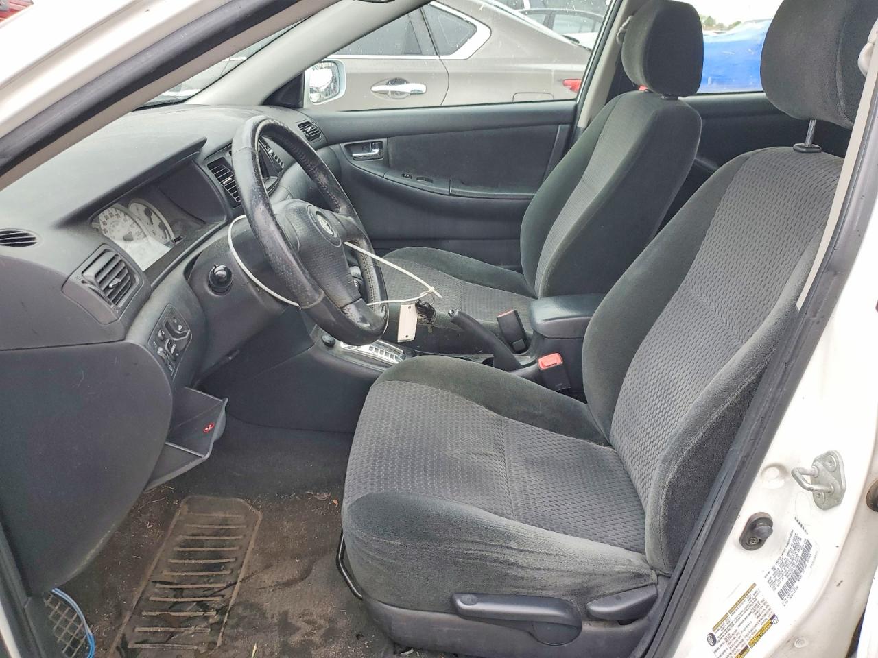 2005 TOYOTA COROLLA S photo 13
