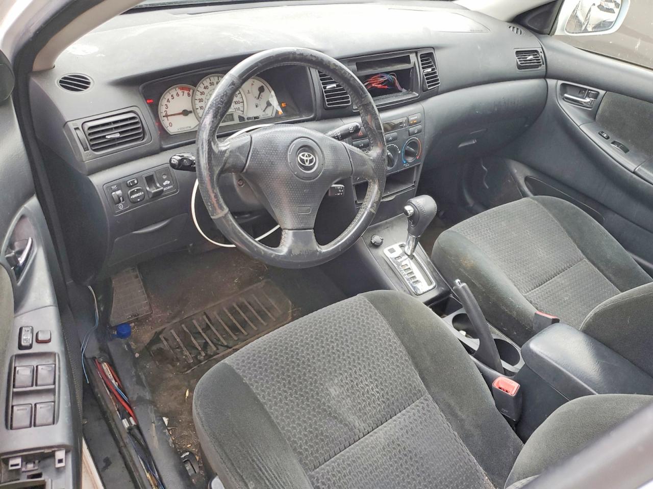 2005 TOYOTA COROLLA S photo 15