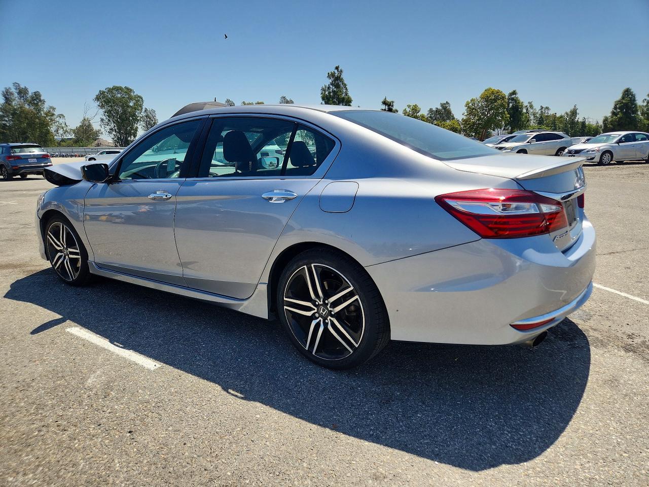 2017 HONDA ACCORD SPORT photo 4