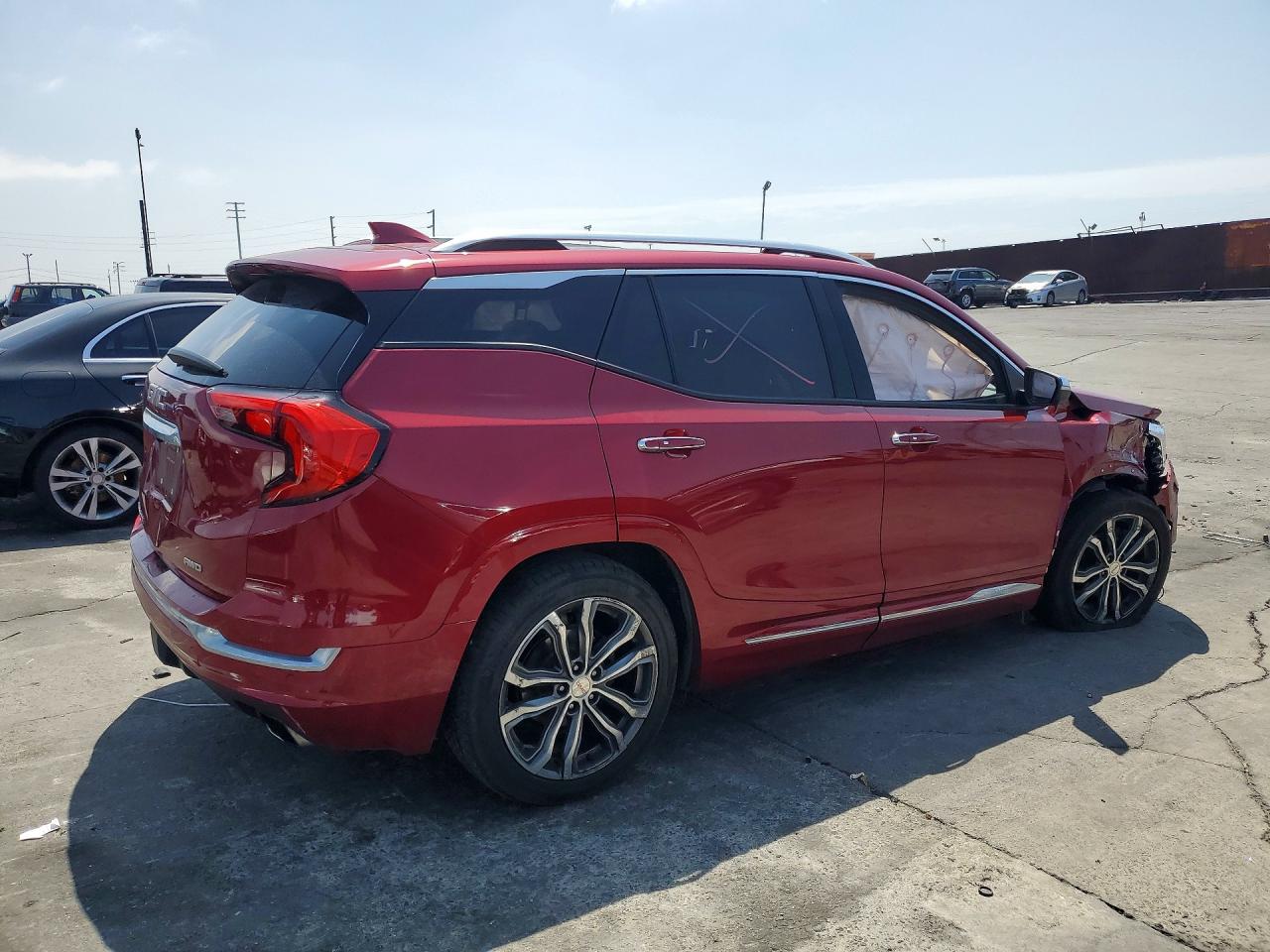 2018 GMC TERRAIN DENALI photo 7