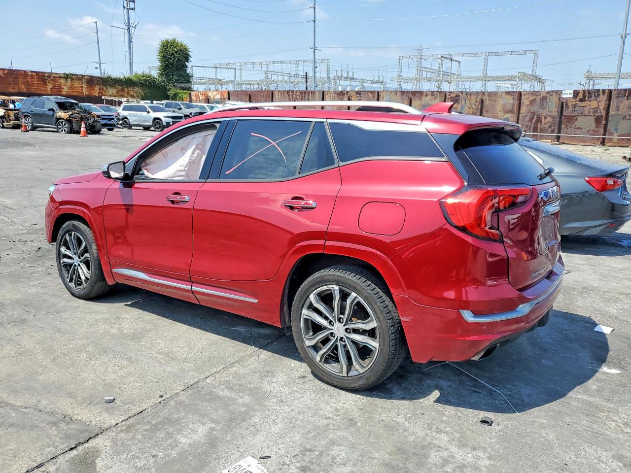 2018 GMC TERRAIN DENALI photo 4