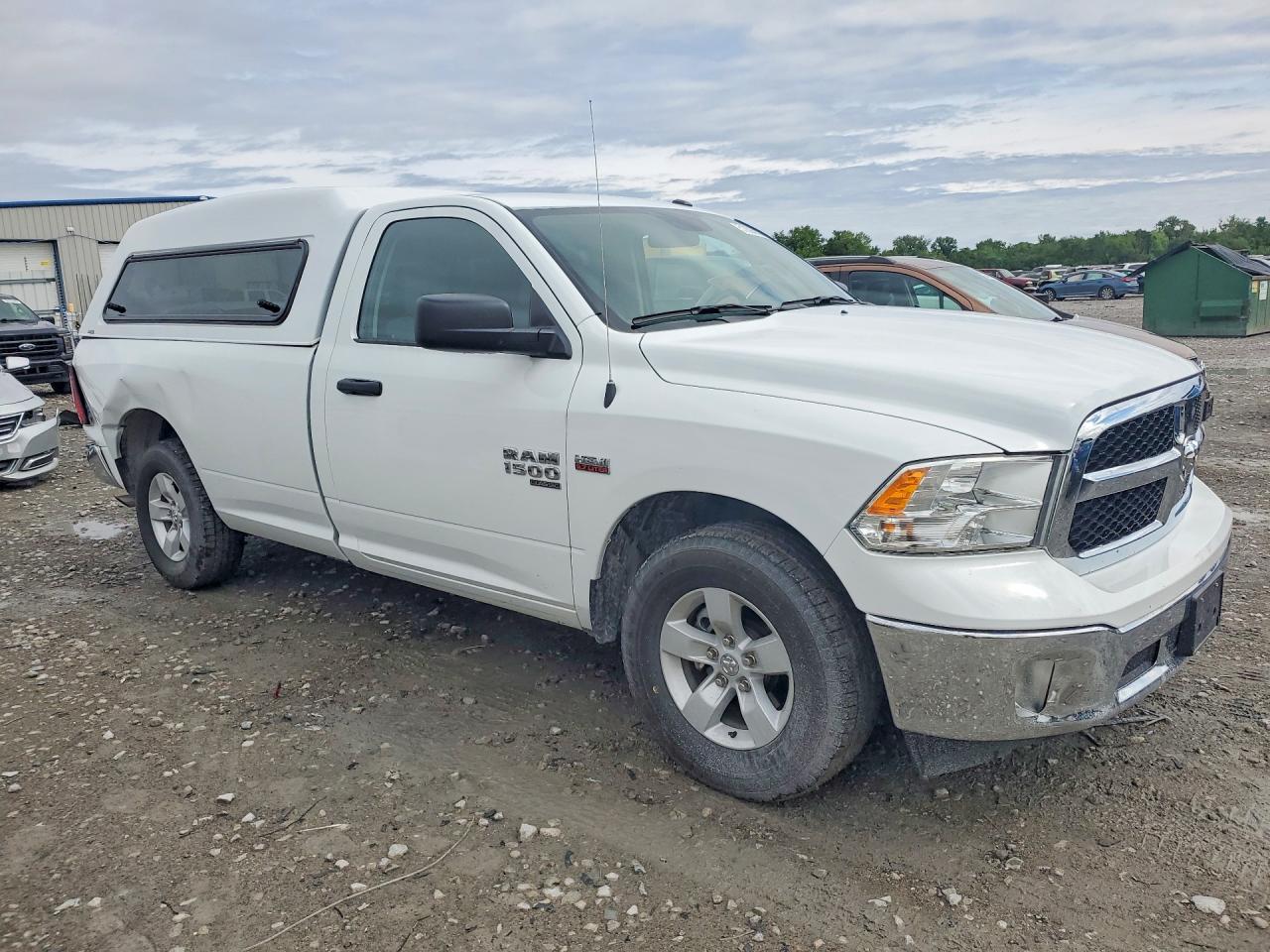 2023 RAM 1500 CLASSIC TRADESMAN photo 4