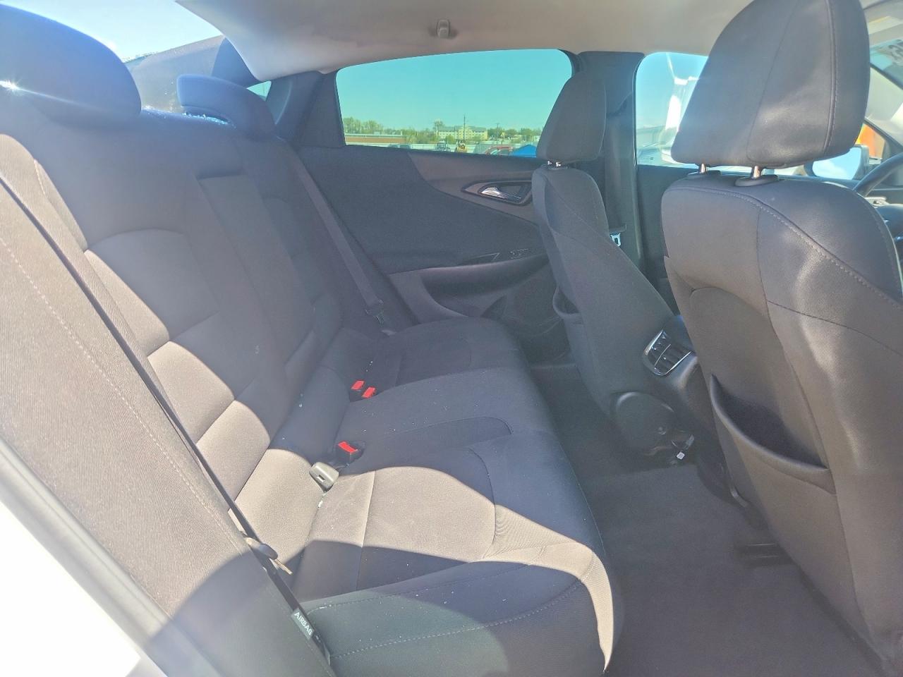 2018 CHEVROLET MALIBU LT photo 10