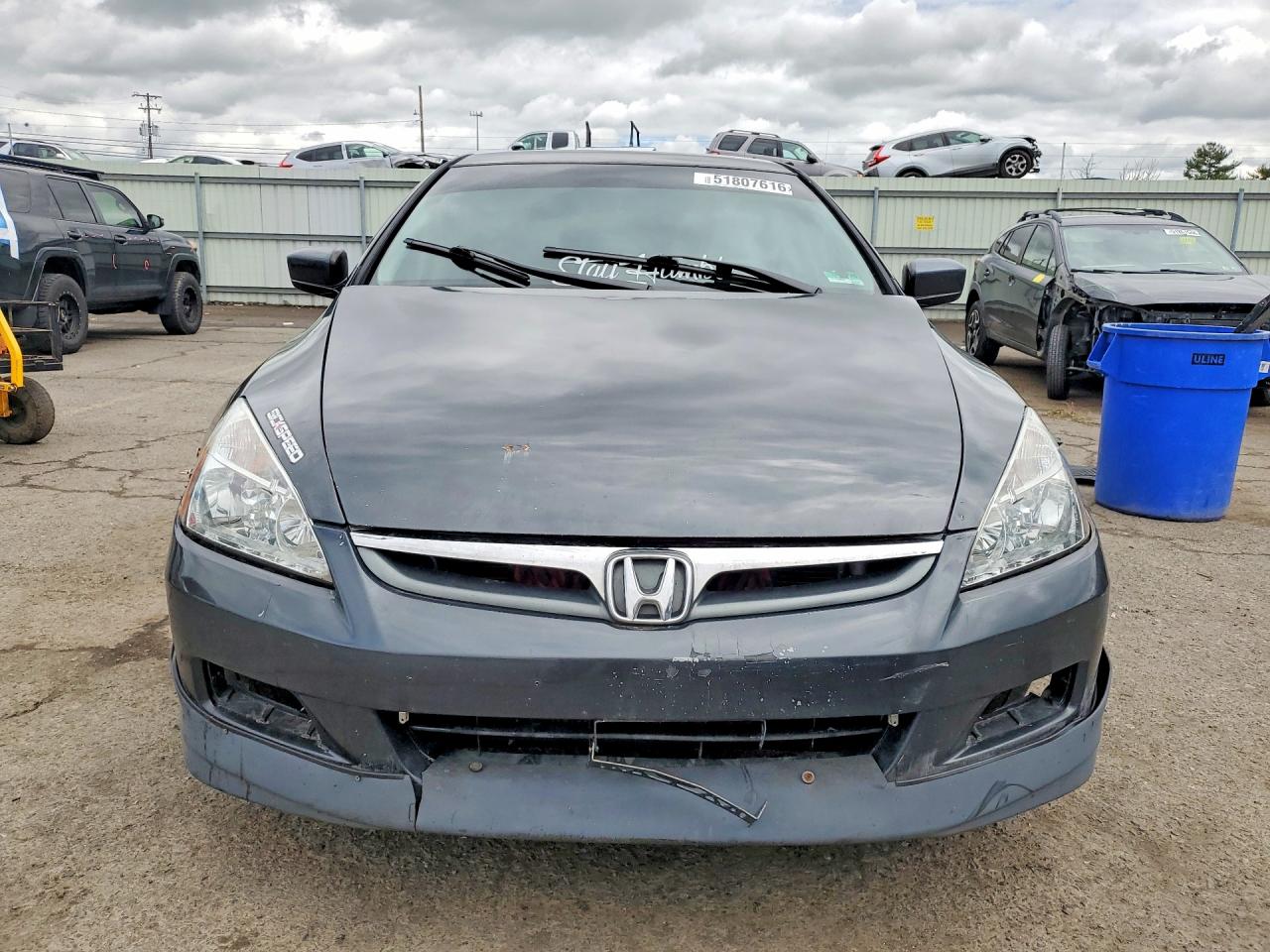2004 HONDA ACCORD LX photo 5