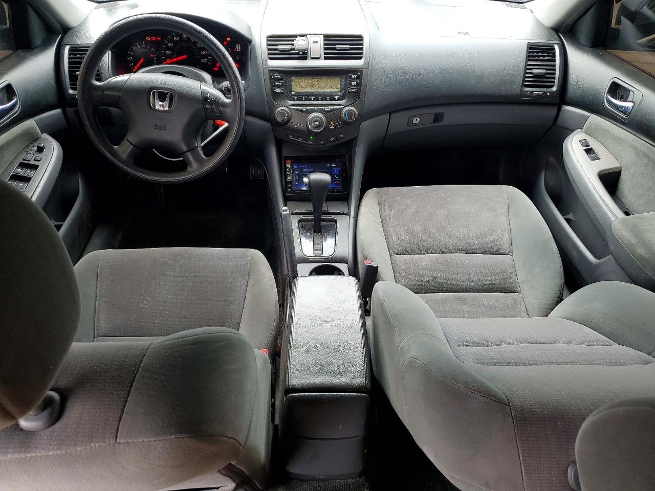 2004 HONDA ACCORD LX photo 8