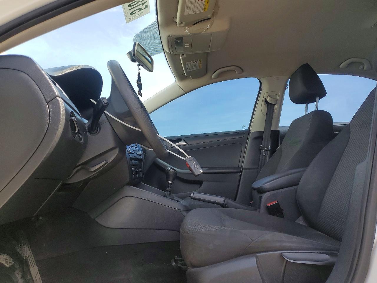 2013 VOLKSWAGEN JETTA BASE photo 19