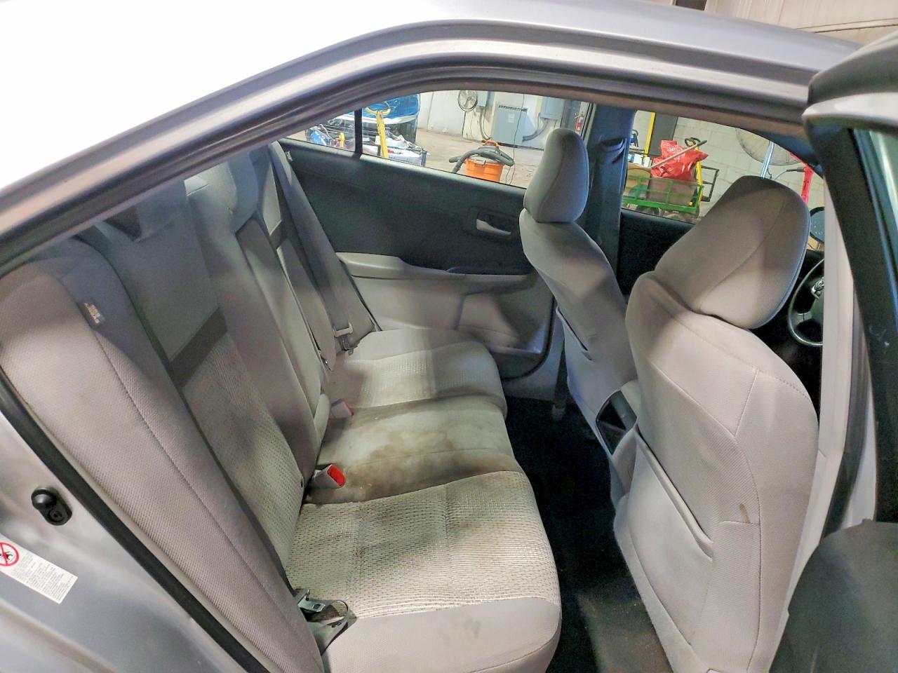 2013 TOYOTA CAMRY LE photo 19