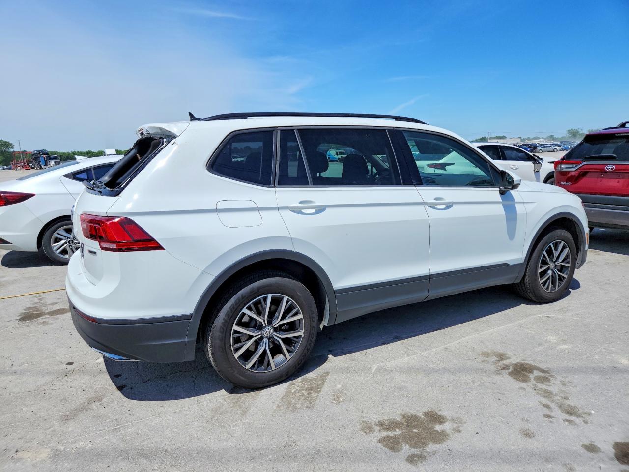 2021 VOLKSWAGEN TIGUAN S photo 5
