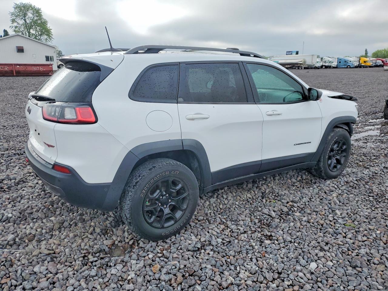 2019 JEEP CHEROKEE TRAILHAWK photo 3