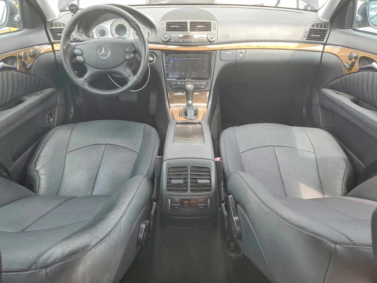 2009 MERCEDES-BENZ E 550 photo 15