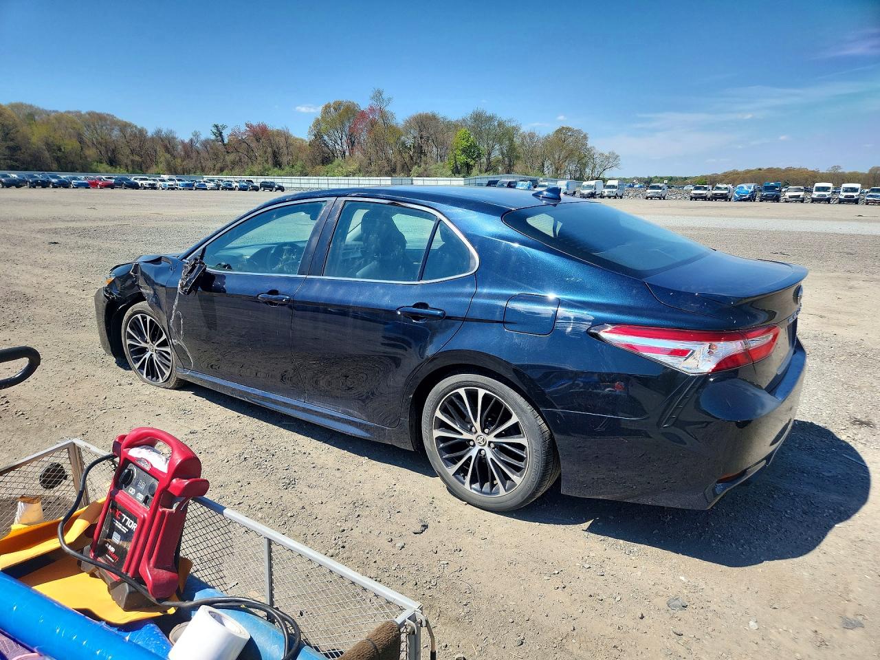 2020 TOYOTA CAMRY SE photo 4