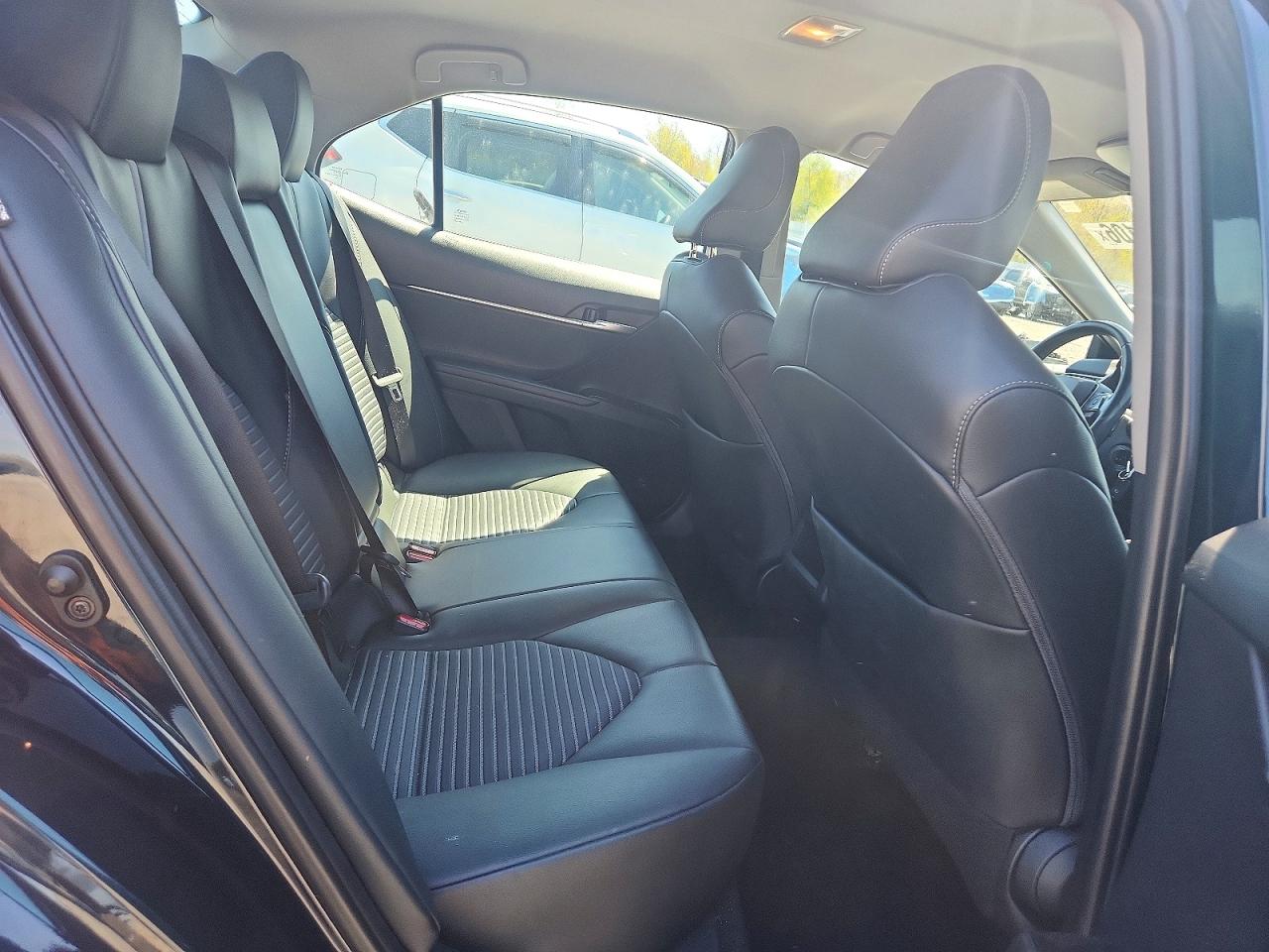 2020 TOYOTA CAMRY SE photo 28