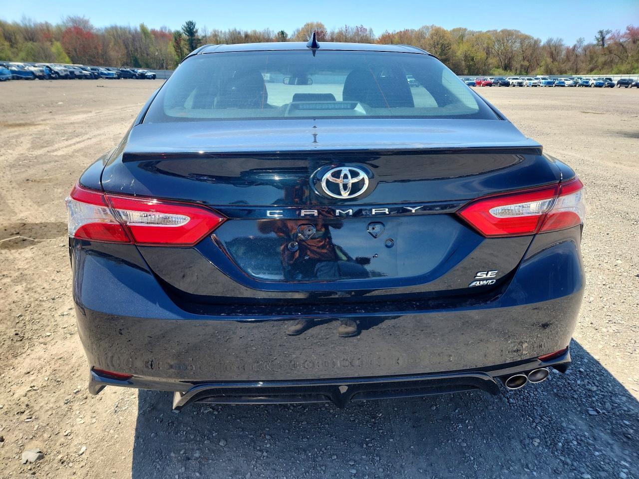 2020 TOYOTA CAMRY SE photo 16