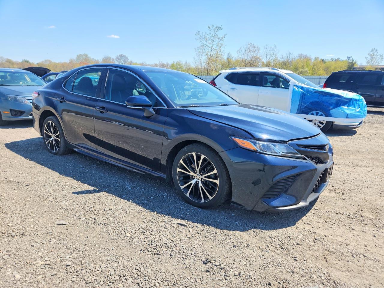 2020 TOYOTA CAMRY SE photo 10