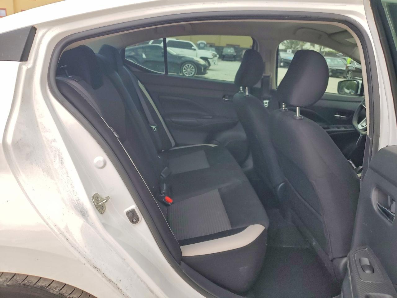 2020 NISSAN VERSA SV photo 28