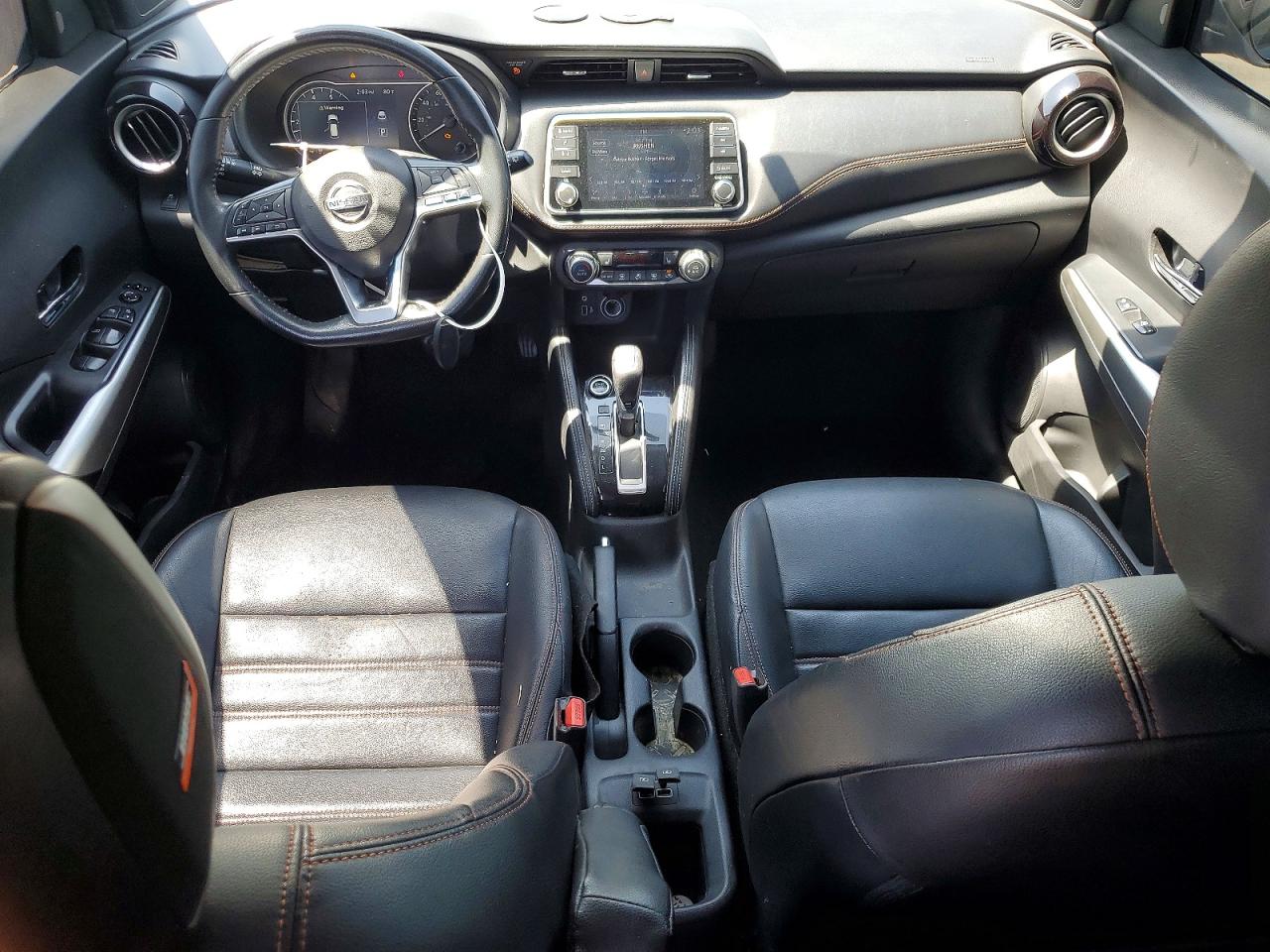 2019 NISSAN KICKS SR photo 8