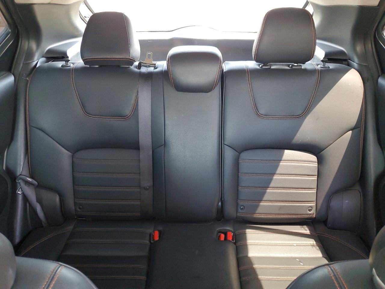2019 NISSAN KICKS SR photo 10