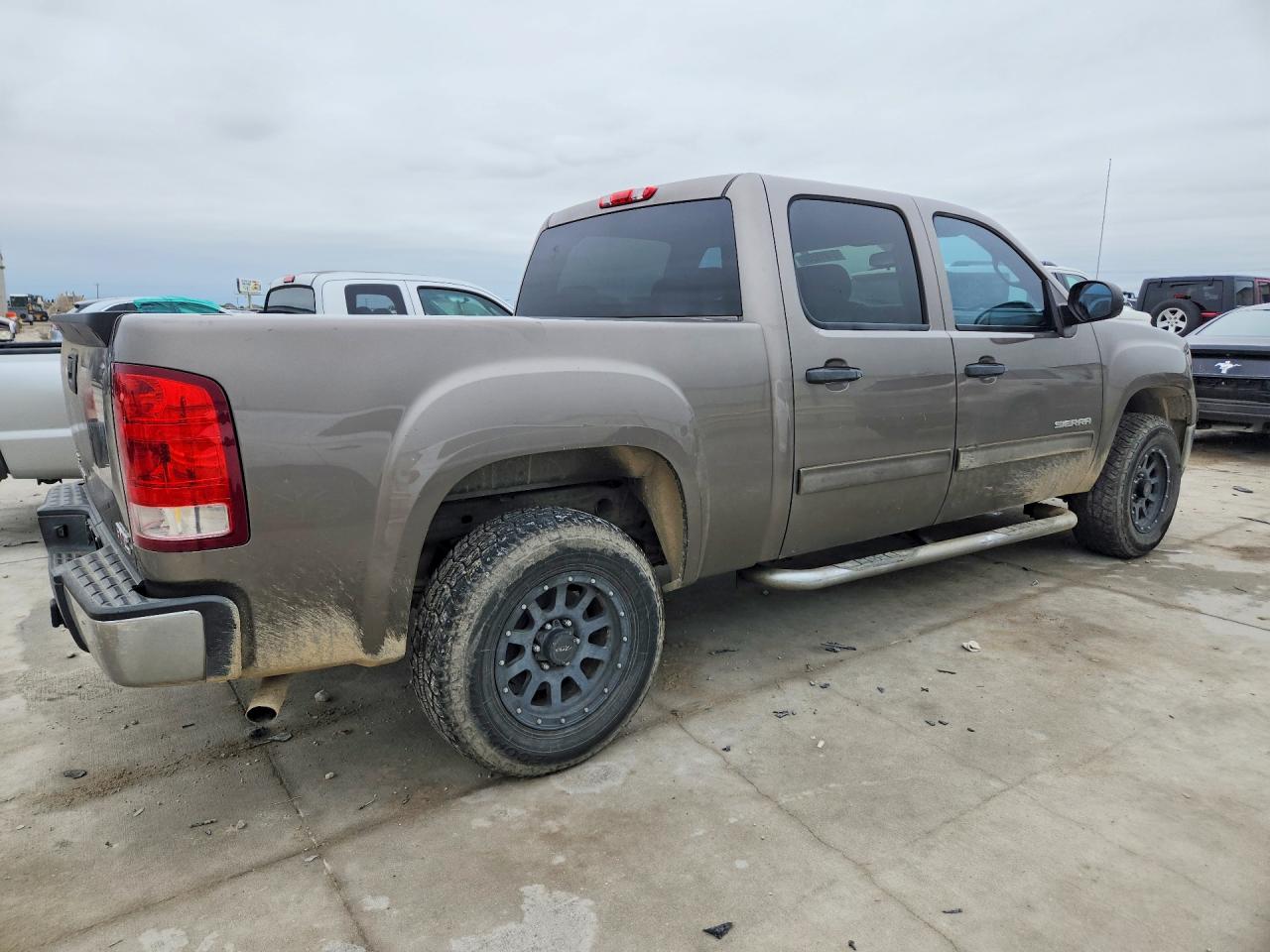 2012 GMC SIERRA C1500 SL photo 5