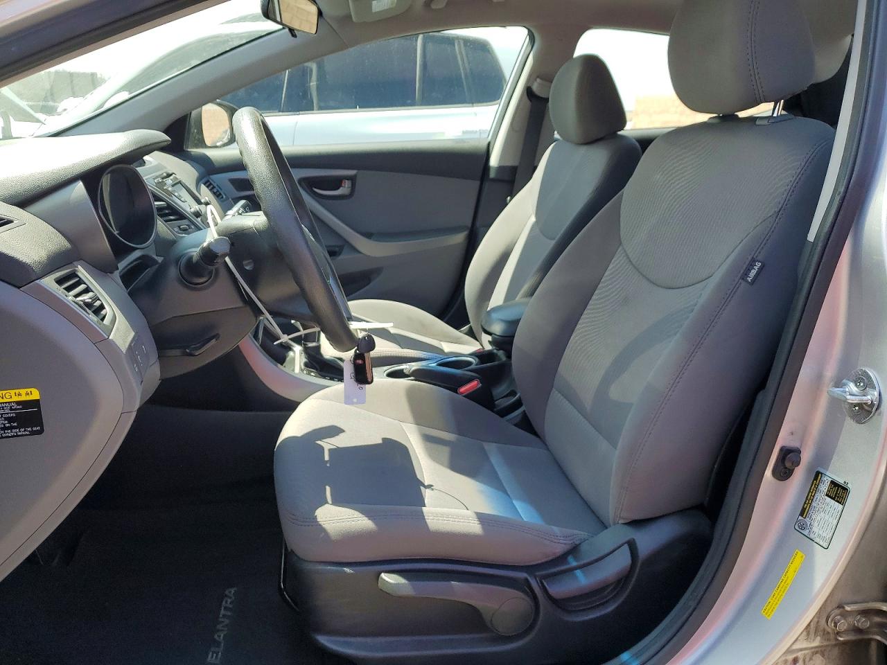 2016 HYUNDAI ELANTRA SE photo 19
