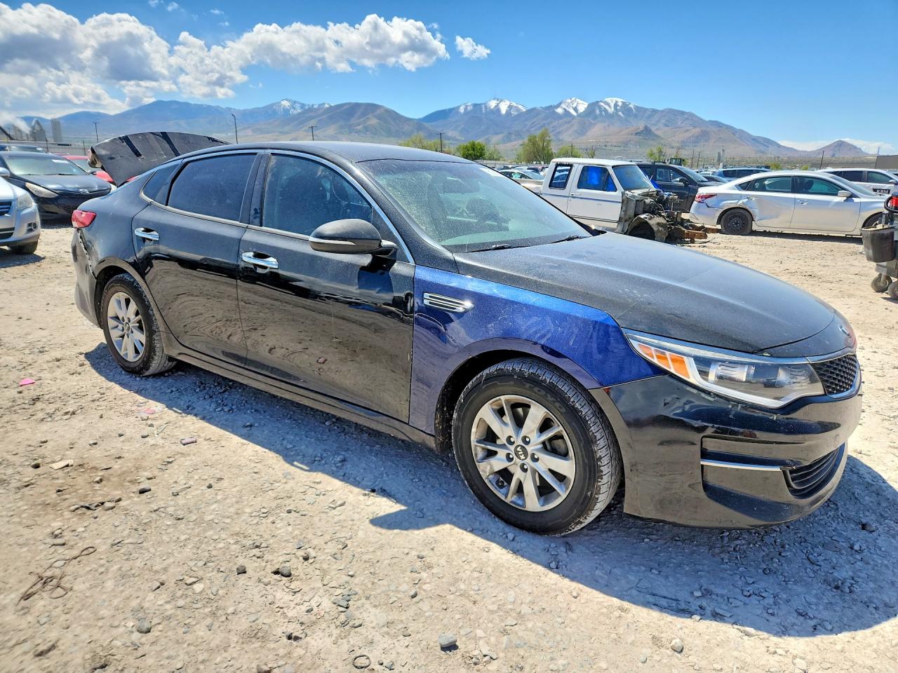 2017 KIA OPTIMA LX photo 4