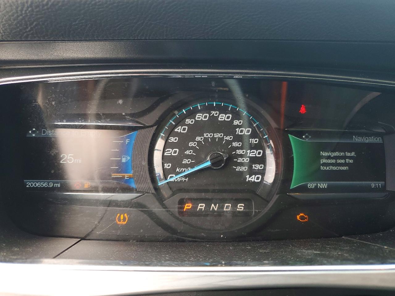 2015 FORD TAURUS SEL photo 25