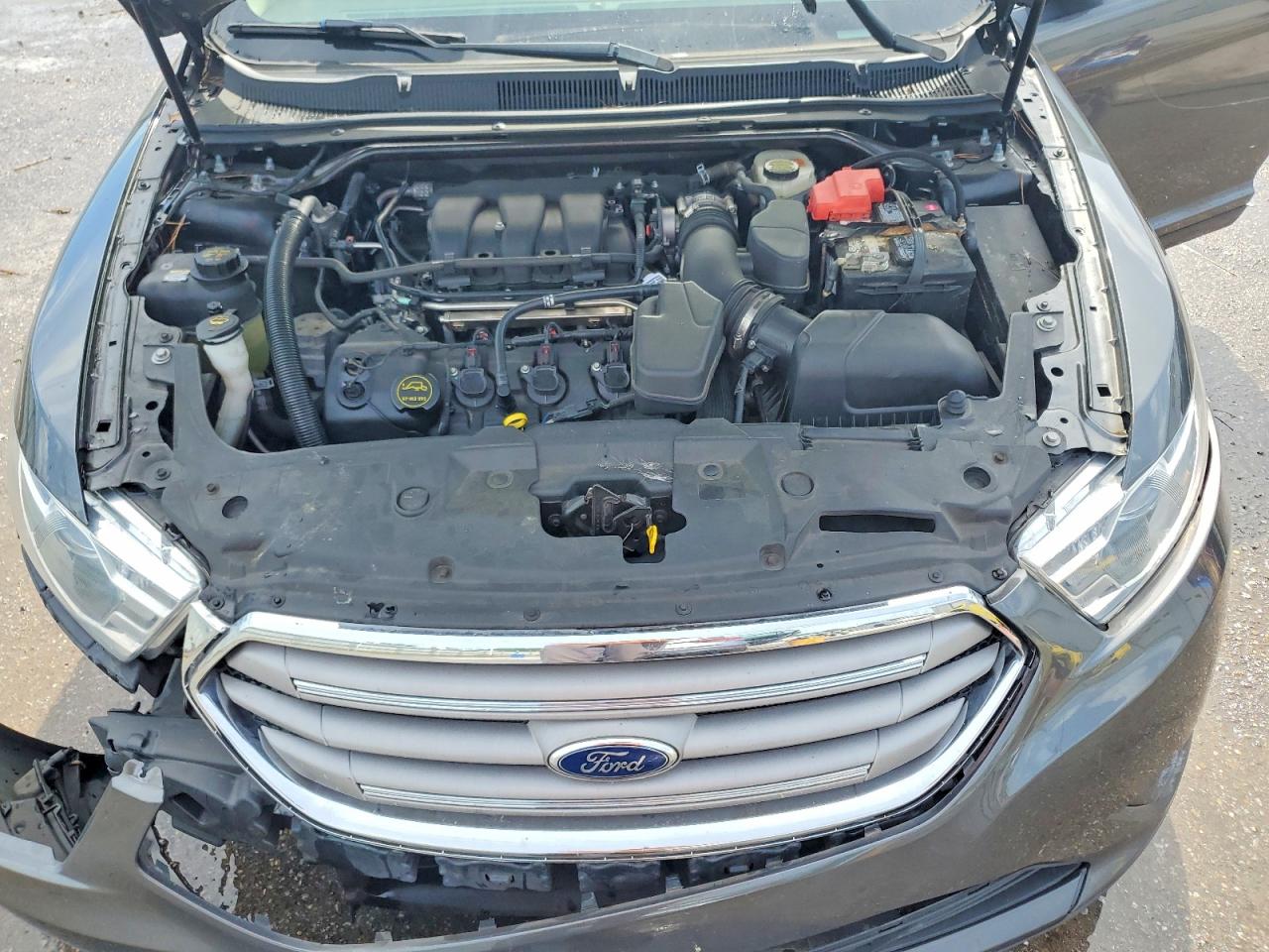 2015 FORD TAURUS SEL photo 31