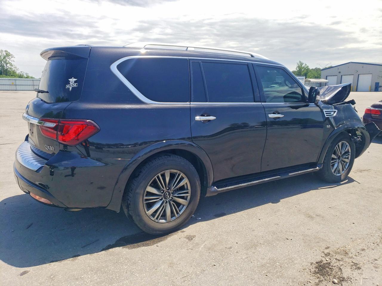 2019 INFINITI QX80 LUXE photo 7
