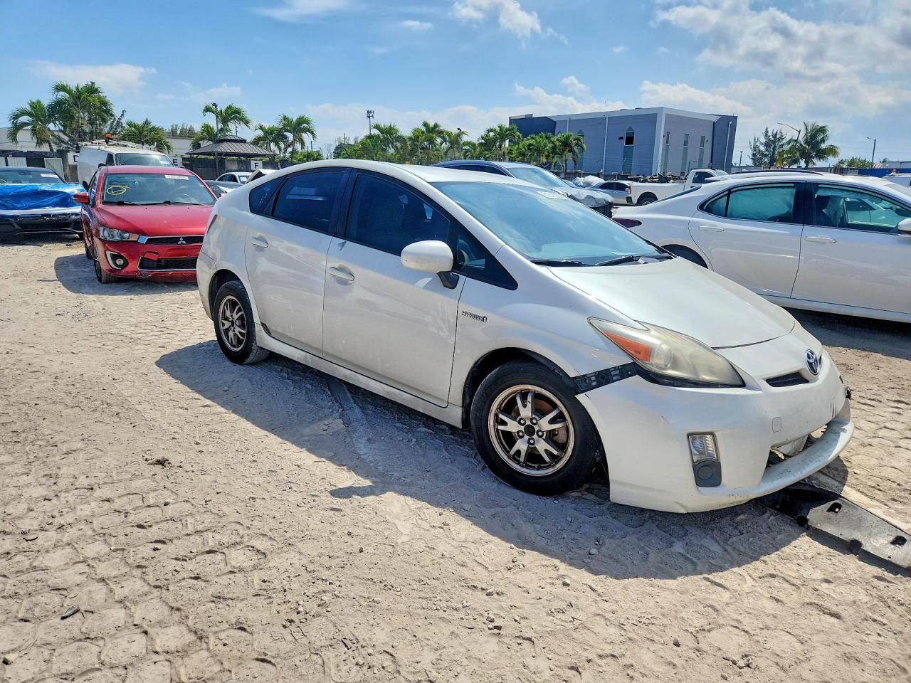 2010 TOYOTA PRIUS photo 7